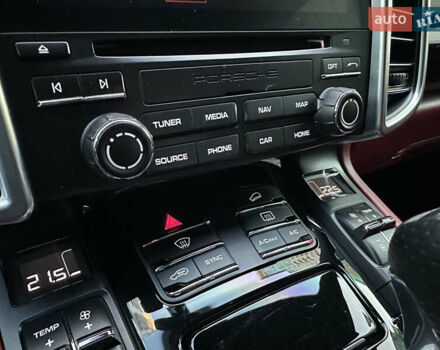 Черный Порше Каен, объемом двигателя 3 л и пробегом 180 тыс. км за 34800 $, фото 30 на Automoto.ua