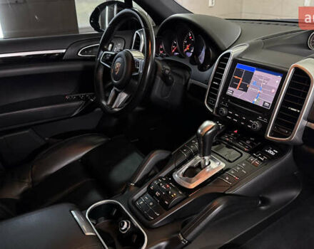 Чорний Порше Cayenne, об'ємом двигуна 3 л та пробігом 146 тис. км за 45500 $, фото 29 на Automoto.ua