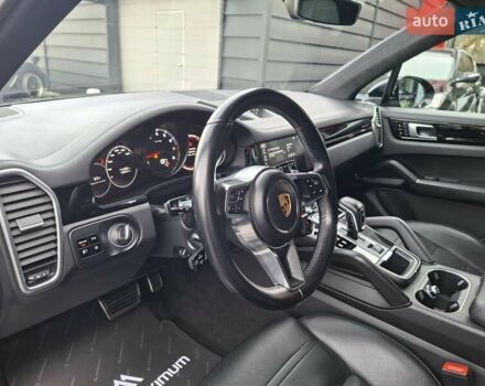 Черный Порше Каен, объемом двигателя 2.89 л и пробегом 114 тыс. км за 55555 $, фото 10 на Automoto.ua