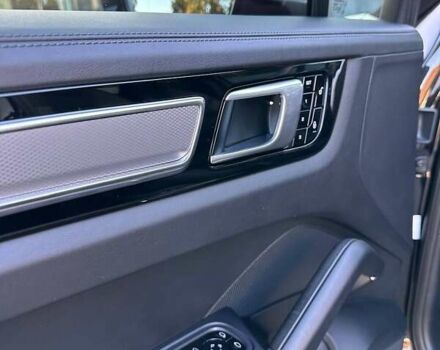 Порше Каен 2017 в Киеве на Automoto.ua Черный Порше Каен, объемом двигателя 2.9 л и пробегом 110 тыс. км за 68500 $, фото 27 на Automoto.ua