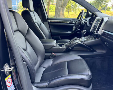 Чорний Порше Cayenne, об'ємом двигуна 3.6 л та пробігом 88 тис. км за 49999 $, фото 24 на Automoto.ua