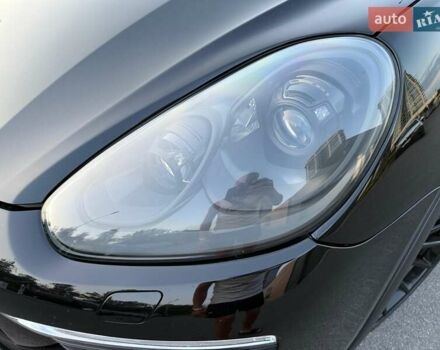 Черный Порше Каен, объемом двигателя 3.6 л и пробегом 99 тыс. км за 34000 $, фото 4 на Automoto.ua