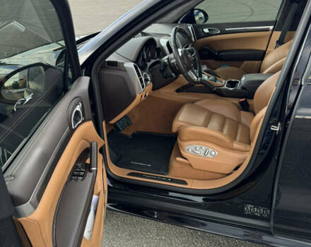 Черный Порше Каен, объемом двигателя 4.81 л и пробегом 100 тыс. км за 51000 $, фото 9 на Automoto.ua