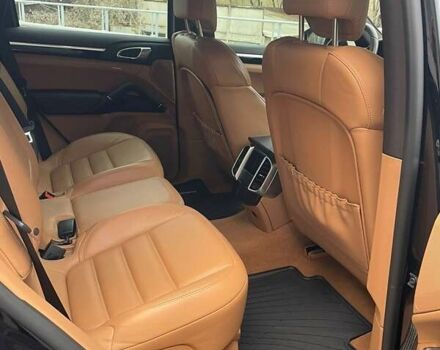 Чорний Порше Cayenne, об'ємом двигуна 3.6 л та пробігом 58 тис. км за 50000 $, фото 25 на Automoto.ua