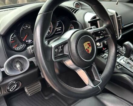 Черный Порше Каен, объемом двигателя 3.6 л и пробегом 64 тыс. км за 28999 $, фото 41 на Automoto.ua