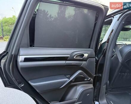 Черный Порше Каен, объемом двигателя 3.6 л и пробегом 99 тыс. км за 34000 $, фото 32 на Automoto.ua