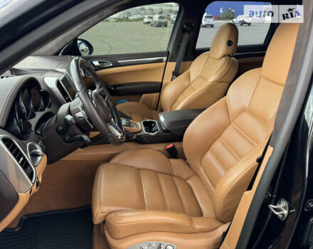 Черный Порше Каен, объемом двигателя 4.81 л и пробегом 100 тыс. км за 51000 $, фото 10 на Automoto.ua