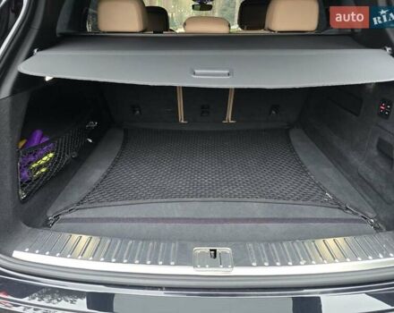 Черный Порше Каен, объемом двигателя 3 л и пробегом 170 тыс. км за 50000 $, фото 9 на Automoto.ua