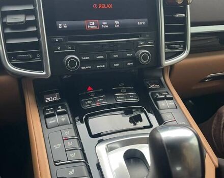 Чорний Порше Cayenne, об'ємом двигуна 3.6 л та пробігом 58 тис. км за 50000 $, фото 2 на Automoto.ua