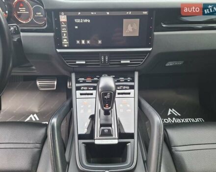 Черный Порше Каен, объемом двигателя 2.89 л и пробегом 114 тыс. км за 55555 $, фото 23 на Automoto.ua