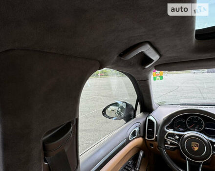 Черный Порше Каен, объемом двигателя 4.81 л и пробегом 100 тыс. км за 51000 $, фото 18 на Automoto.ua