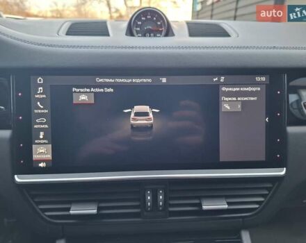 Черный Порше Каен, объемом двигателя 2.89 л и пробегом 114 тыс. км за 55555 $, фото 16 на Automoto.ua