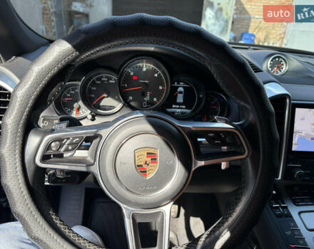Чорний Порше Cayenne, об'ємом двигуна 2.97 л та пробігом 153 тис. км за 49900 $, фото 1 на Automoto.ua