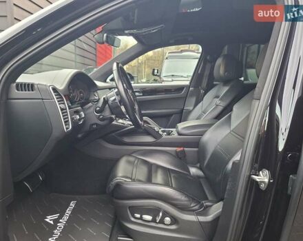 Черный Порше Каен, объемом двигателя 2.89 л и пробегом 114 тыс. км за 55555 $, фото 9 на Automoto.ua