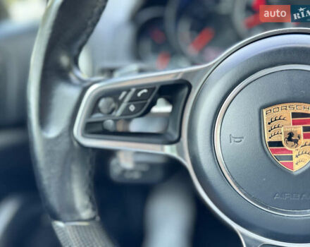 Чорний Порше Cayenne, об'ємом двигуна 3.6 л та пробігом 88 тис. км за 49999 $, фото 33 на Automoto.ua