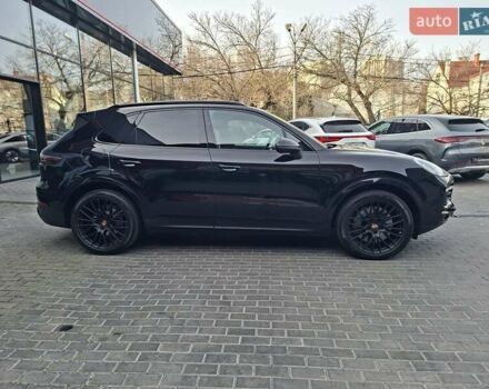 Черный Порше Каен, объемом двигателя 2.89 л и пробегом 114 тыс. км за 55555 $, фото 2 на Automoto.ua