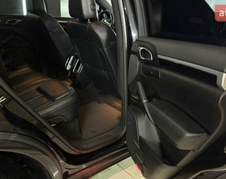 Чорний Порше Cayenne, об'ємом двигуна 3 л та пробігом 146 тис. км за 45500 $, фото 33 на Automoto.ua