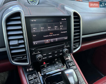 Черный Порше Каен, объемом двигателя 3 л и пробегом 180 тыс. км за 34800 $, фото 34 на Automoto.ua