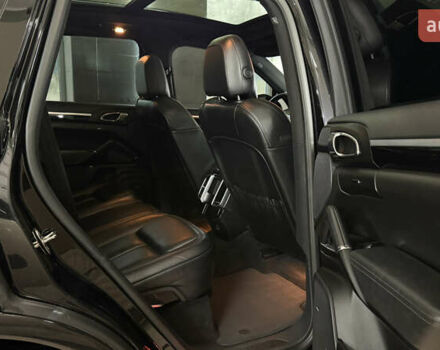 Чорний Порше Cayenne, об'ємом двигуна 3 л та пробігом 146 тис. км за 45500 $, фото 34 на Automoto.ua