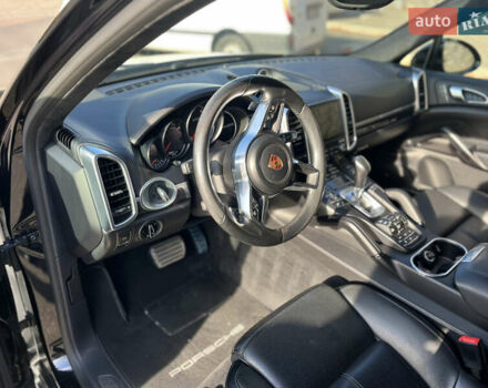 Черный Порше Каен, объемом двигателя 3.6 л и пробегом 88 тыс. км за 40000 $, фото 6 на Automoto.ua