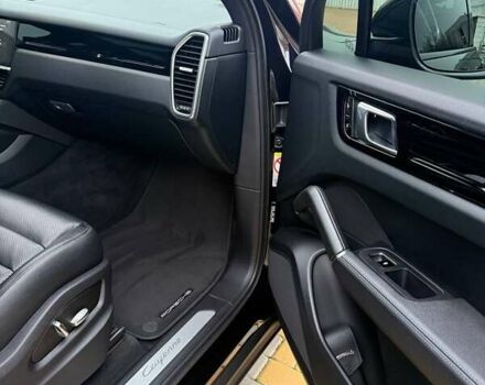 Чорний Порше Cayenne, об'ємом двигуна 3 л та пробігом 133 тис. км за 58000 $, фото 19 на Automoto.ua
