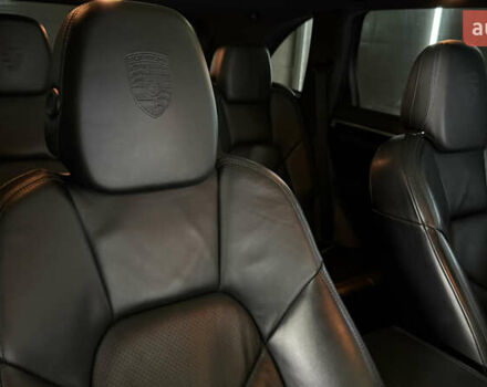 Чорний Порше Cayenne, об'ємом двигуна 3 л та пробігом 146 тис. км за 45500 $, фото 30 на Automoto.ua