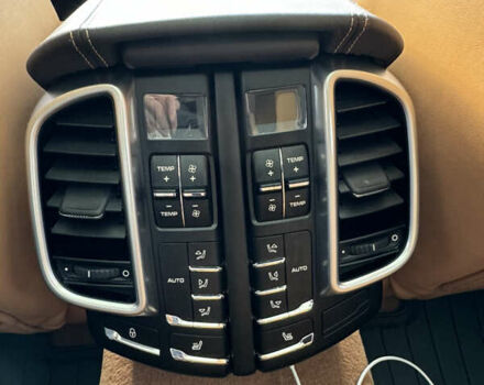 Черный Порше Каен, объемом двигателя 4.81 л и пробегом 100 тыс. км за 51000 $, фото 17 на Automoto.ua