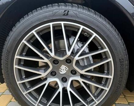 Чорний Порше Cayenne, об'ємом двигуна 3 л та пробігом 133 тис. км за 58000 $, фото 26 на Automoto.ua