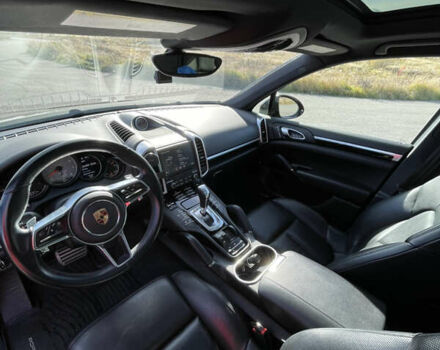 Черный Порше Каен, объемом двигателя 3.6 л и пробегом 88 тыс. км за 35999 $, фото 9 на Automoto.ua