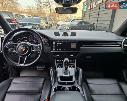 Черный Порше Каен, объемом двигателя 2.89 л и пробегом 114 тыс. км за 55555 $, фото 20 на Automoto.ua