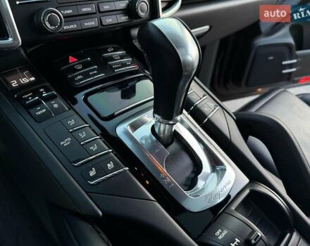 Черный Порше Каен, объемом двигателя 3.6 л и пробегом 99 тыс. км за 34000 $, фото 28 на Automoto.ua