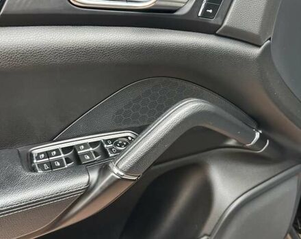 Черный Порше Каен, объемом двигателя 3.6 л и пробегом 64 тыс. км за 28999 $, фото 47 на Automoto.ua