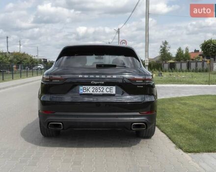 Черный Порше Каен, объемом двигателя 3 л и пробегом 110 тыс. км за 53900 $, фото 7 на Automoto.ua