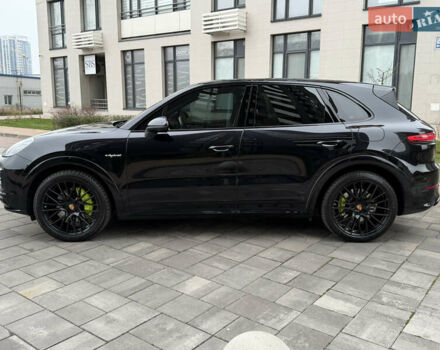 Черный Порше Каен, объемом двигателя 3 л и пробегом 170 тыс. км за 59999 $, фото 2 на Automoto.ua