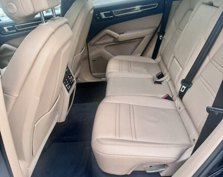 Чорний Порше Cayenne, об'ємом двигуна 3 л та пробігом 119 тис. км за 53000 $, фото 31 на Automoto.ua