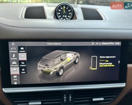 Черный Порше Каен, объемом двигателя 3 л и пробегом 170 тыс. км за 63500 $, фото 51 на Automoto.ua