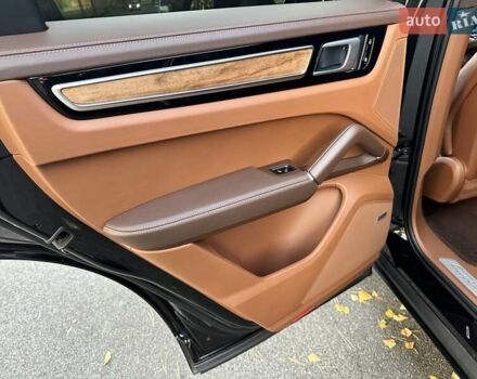 Черный Порше Каен, объемом двигателя 3 л и пробегом 170 тыс. км за 63500 $, фото 63 на Automoto.ua