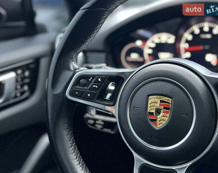 Чорний Порше Cayenne, об'ємом двигуна 3 л та пробігом 134 тис. км за 46000 $, фото 30 на Automoto.ua