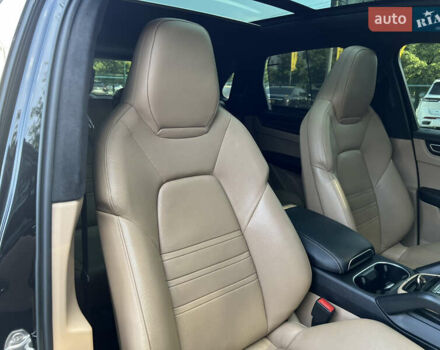 Чорний Порше Cayenne, об'ємом двигуна 2.89 л та пробігом 191 тис. км за 52000 $, фото 19 на Automoto.ua