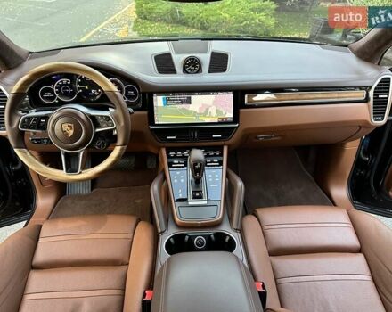 Черный Порше Каен, объемом двигателя 3 л и пробегом 170 тыс. км за 63500 $, фото 62 на Automoto.ua