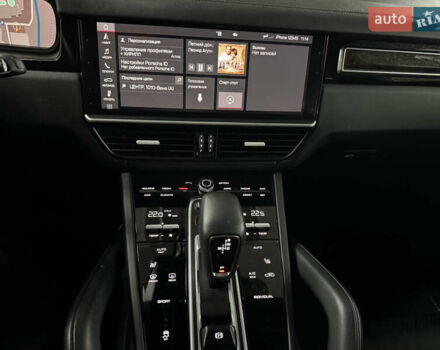 Черный Порше Каен, объемом двигателя 3 л и пробегом 99 тыс. км за 43800 $, фото 20 на Automoto.ua