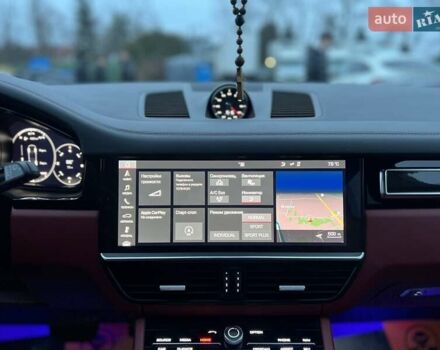 Черный Порше Каен, объемом двигателя 3 л и пробегом 84 тыс. км за 61000 $, фото 18 на Automoto.ua