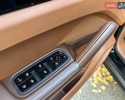 Черный Порше Каен, объемом двигателя 3 л и пробегом 170 тыс. км за 63500 $, фото 36 на Automoto.ua