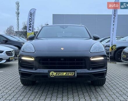 Черный Порше Каен, объемом двигателя 3 л и пробегом 84 тыс. км за 61000 $, фото 2 на Automoto.ua