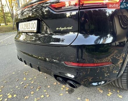 Черный Порше Каен, объемом двигателя 3 л и пробегом 170 тыс. км за 63500 $, фото 9 на Automoto.ua