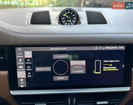 Черный Порше Каен, объемом двигателя 3 л и пробегом 170 тыс. км за 63500 $, фото 50 на Automoto.ua