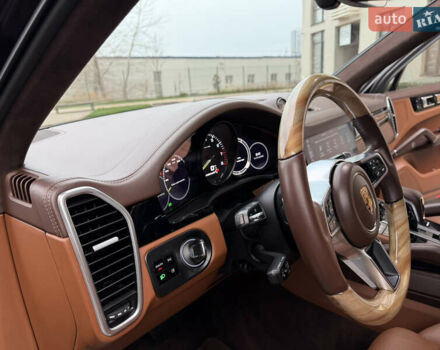 Черный Порше Каен, объемом двигателя 3 л и пробегом 170 тыс. км за 59999 $, фото 20 на Automoto.ua