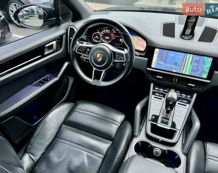 Чорний Порше Cayenne, об'ємом двигуна 3 л та пробігом 134 тис. км за 46000 $, фото 35 на Automoto.ua