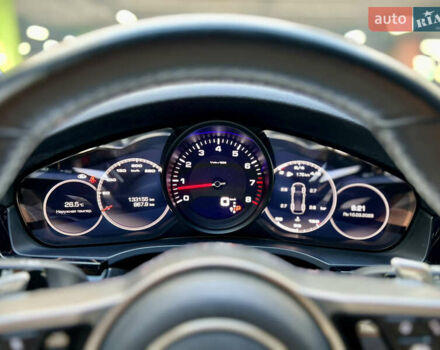 Черный Порше Каен, объемом двигателя 3 л и пробегом 133 тыс. км за 47000 $, фото 25 на Automoto.ua