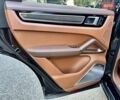 Чорний Порше Cayenne, об'ємом двигуна 4 л та пробігом 60 тис. км за 113113 $, фото 48 на Automoto.ua